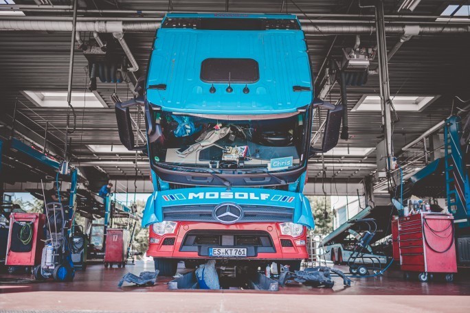 Ausbildung zum Kraftfahrzeugmechatroniker (m/w/d) Schwerpunkt Nutzfahrzeugtechnik 2025, 2. Bild
