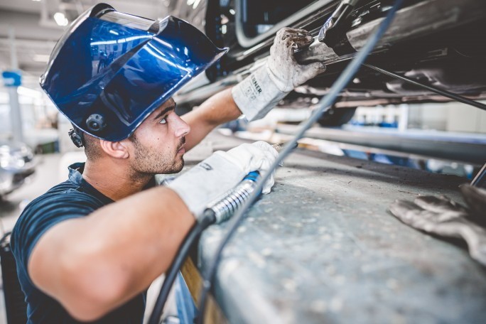 Ausbildung zum Karosserie- und Fahrzeugbaumechaniker/in - Fachrichtung Karosserieinstandhaltungstechnik (m/w/d) 2025, 1. Bild