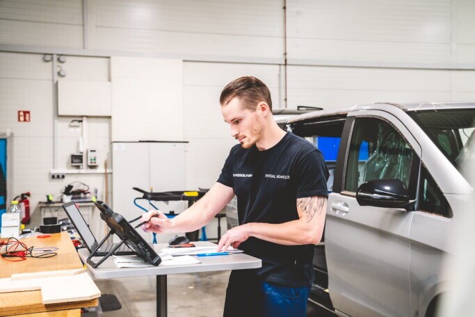 Ausbildung zum Kraftfahrzeugmechatroniker (m/w/d) - Schwerpunkt Pkw-Technik 2027, 1. Bild